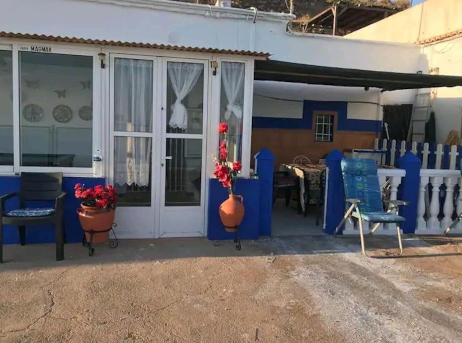 The Beach Hut With Lazy Spa Adra Bagian luar foto